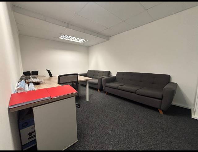 94M² OFFICE TO LET IN TYGER VALLEY
